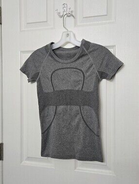 Lululemon Swiftly Tech Short Sleeve Tee Heathered Grey Contour Workout Top 2